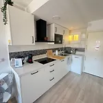 Minerva Deluxe דירה בנאלמדנה