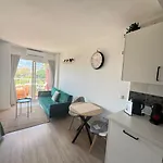 Minerva Deluxe דירה בנאלמדנה